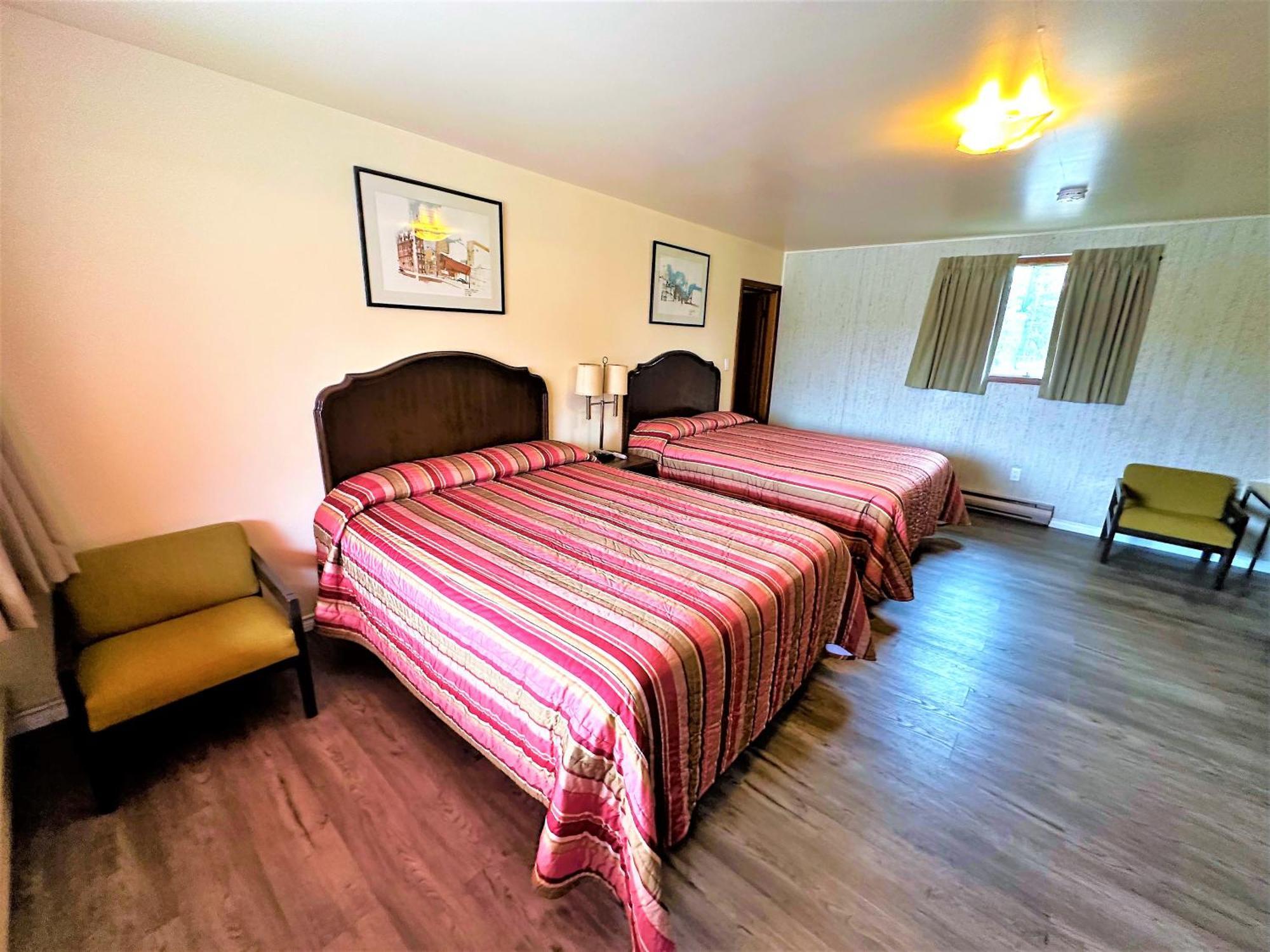 Red Top Motor Inn Iron Bridge Ngoại thất bức ảnh