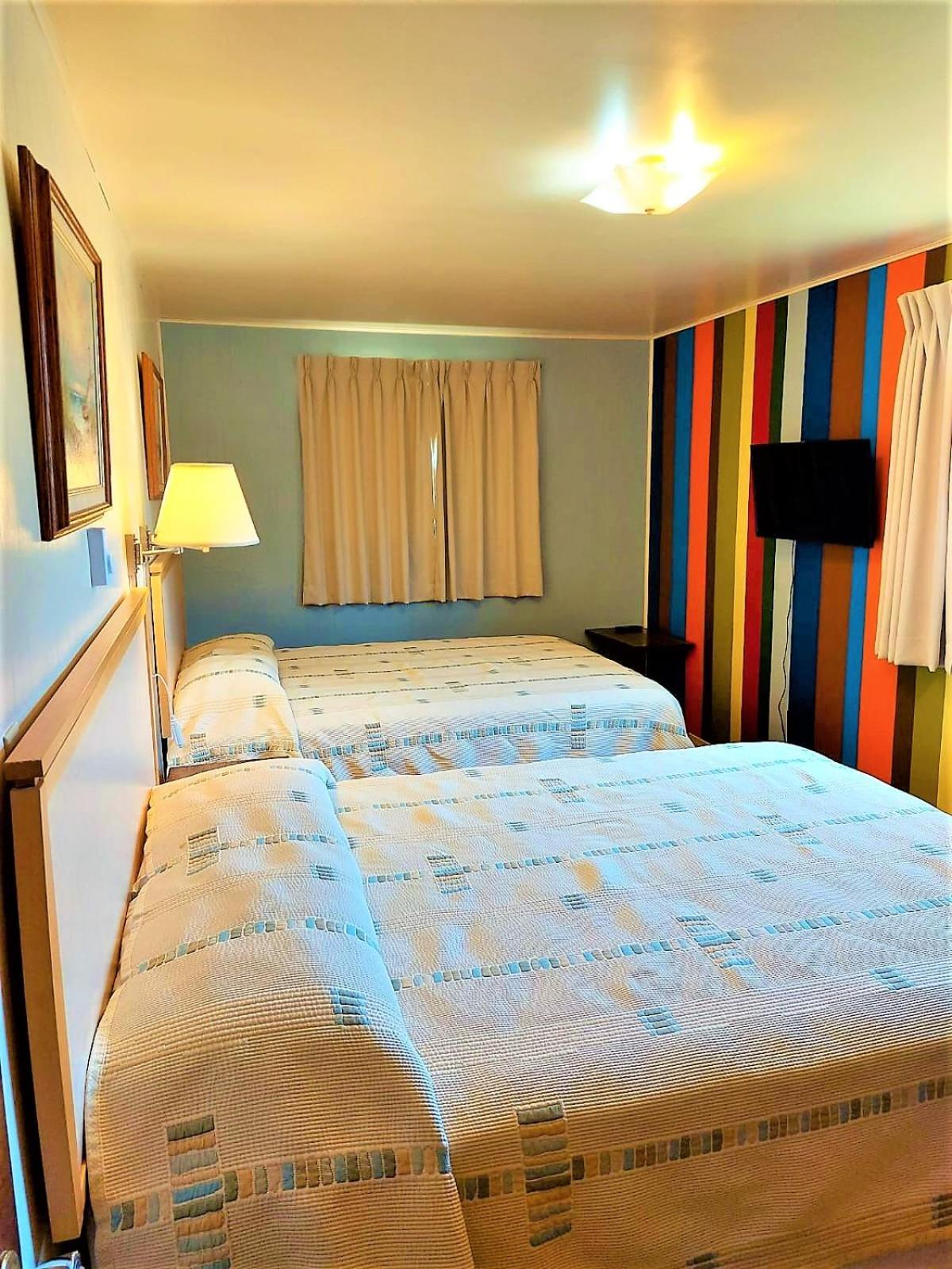 Red Top Motor Inn Iron Bridge Ngoại thất bức ảnh